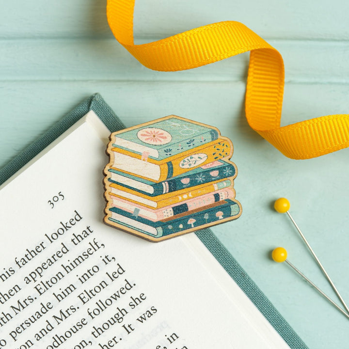 Wooden Book Lover Needle Minder