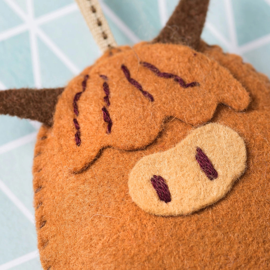 Highland Cow Felt Embroidery Craft Kit