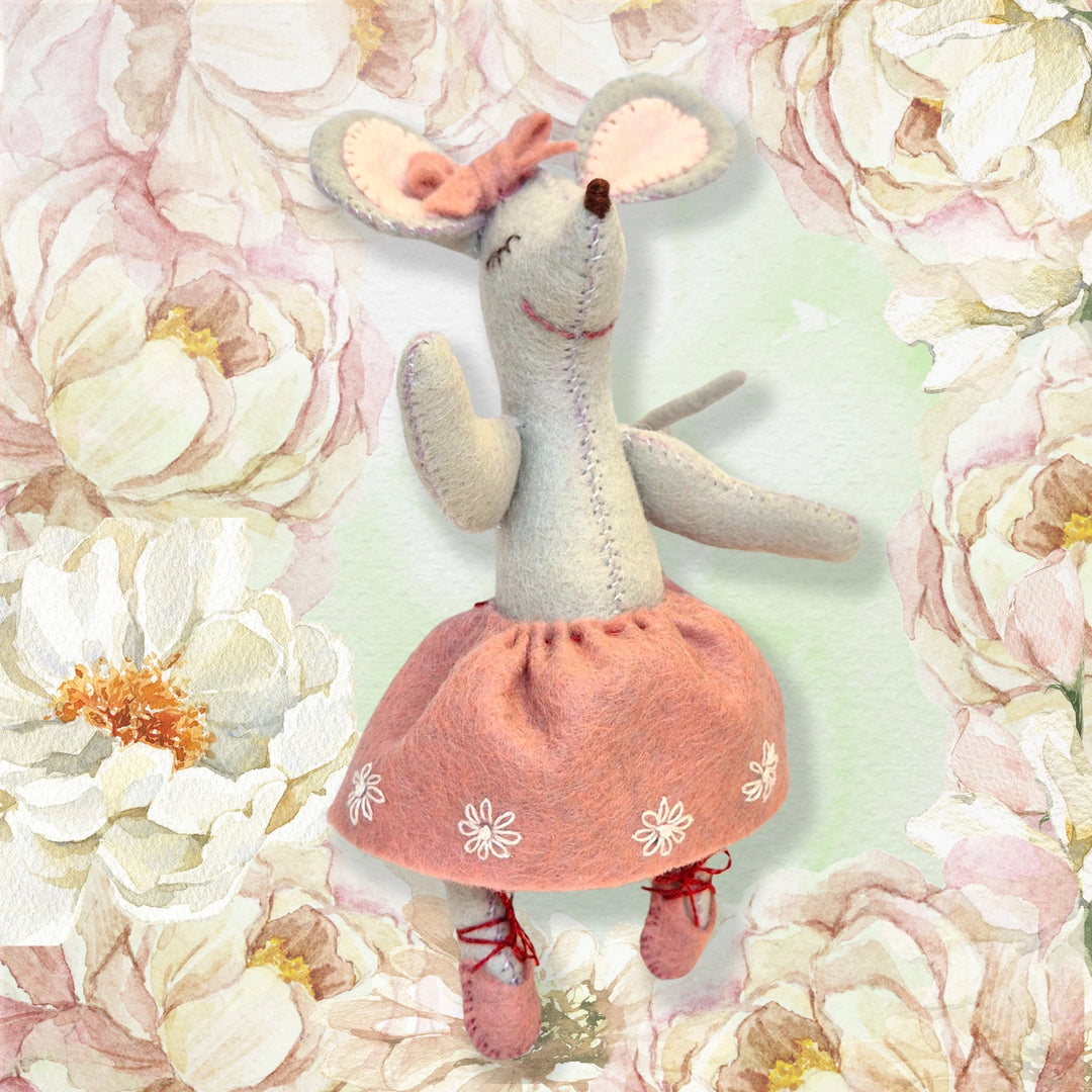 Little Mouse the Ballet Dancer Felt Embroidery Craft Kit