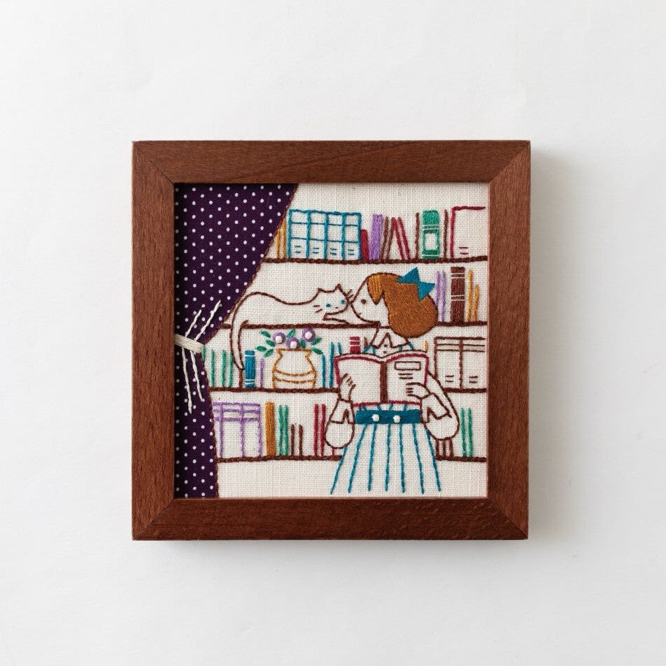 Hiroko Ishii Embroidery Kit - Daily Life with Cats Bookshelf