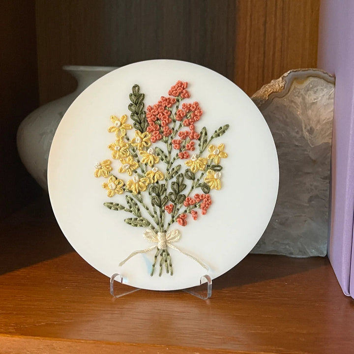 Daisy Bouquet Wooden Disk Embroidery Kit