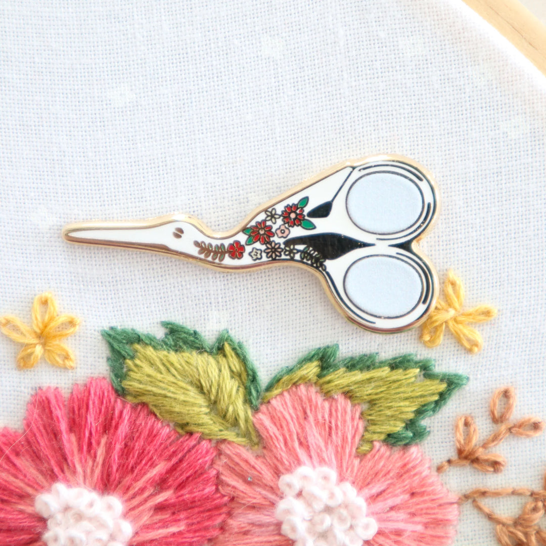 Stork Scissors Enamel Needle Minder