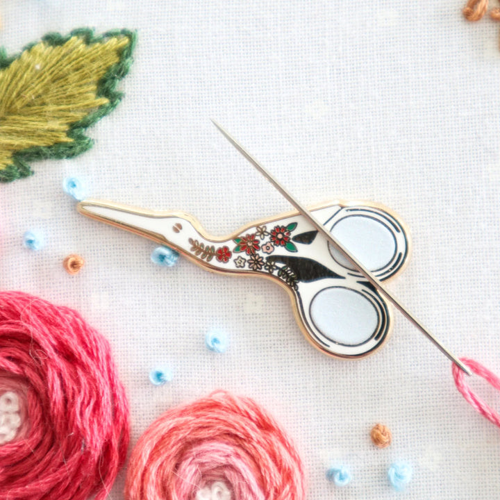 Stork Scissors Enamel Needle Minder