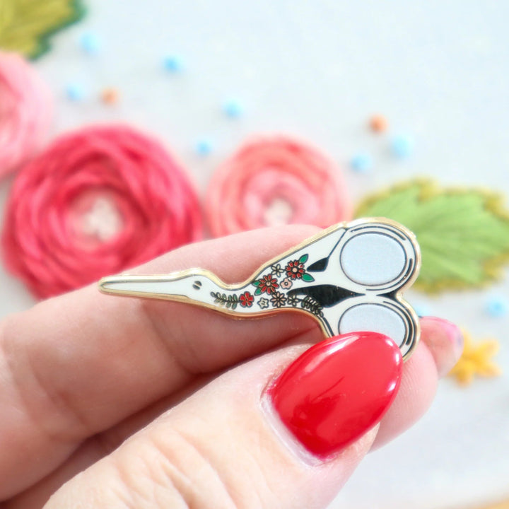 Stork Scissors Enamel Needle Minder