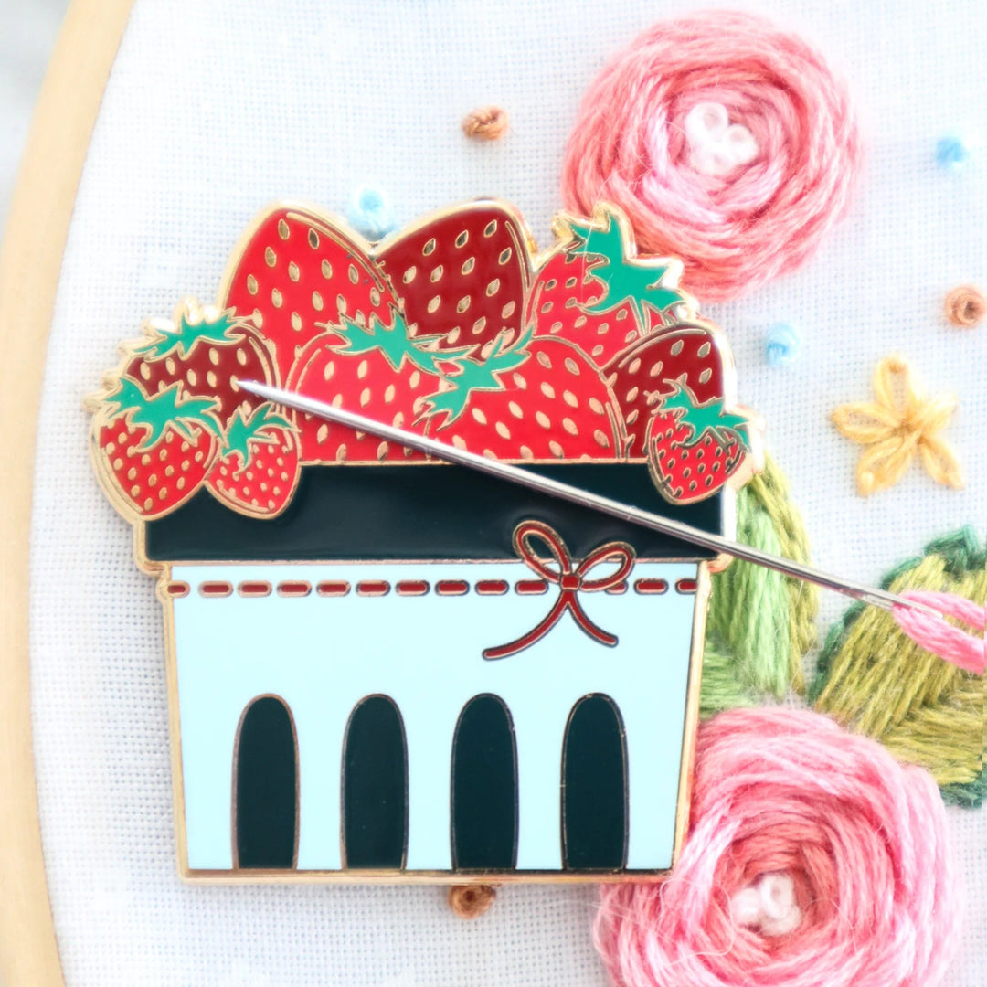 Strawberry Basket Enamel Needle Minder