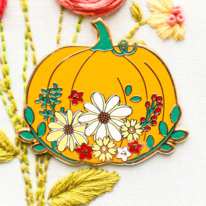 Floral Pumpkin Enamel Needle Minder