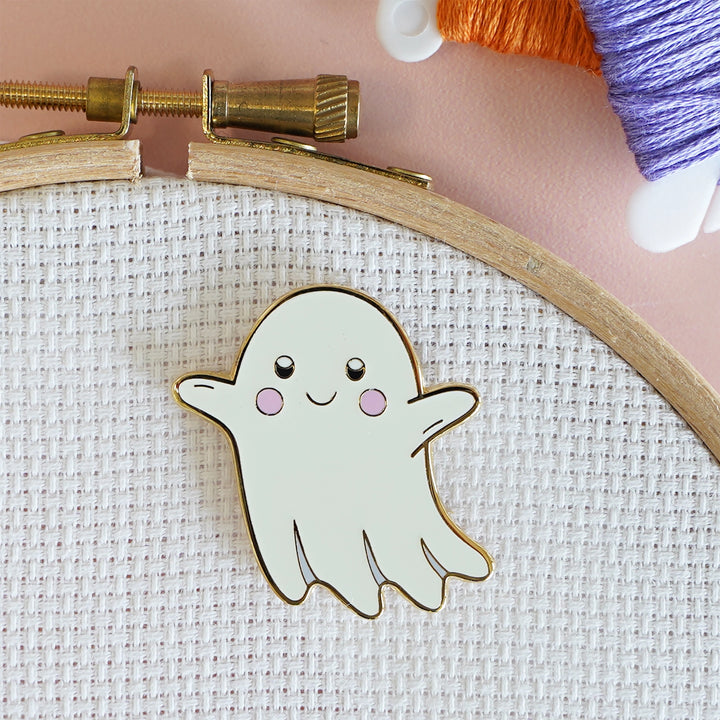 Magnetic Enamel Needle Minder - Glow in the Dark Ghost