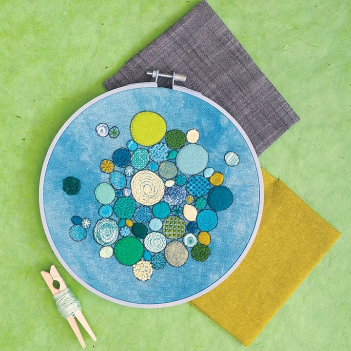 Handy Pocket Guide - Crewel Embroidery by Jo Avery