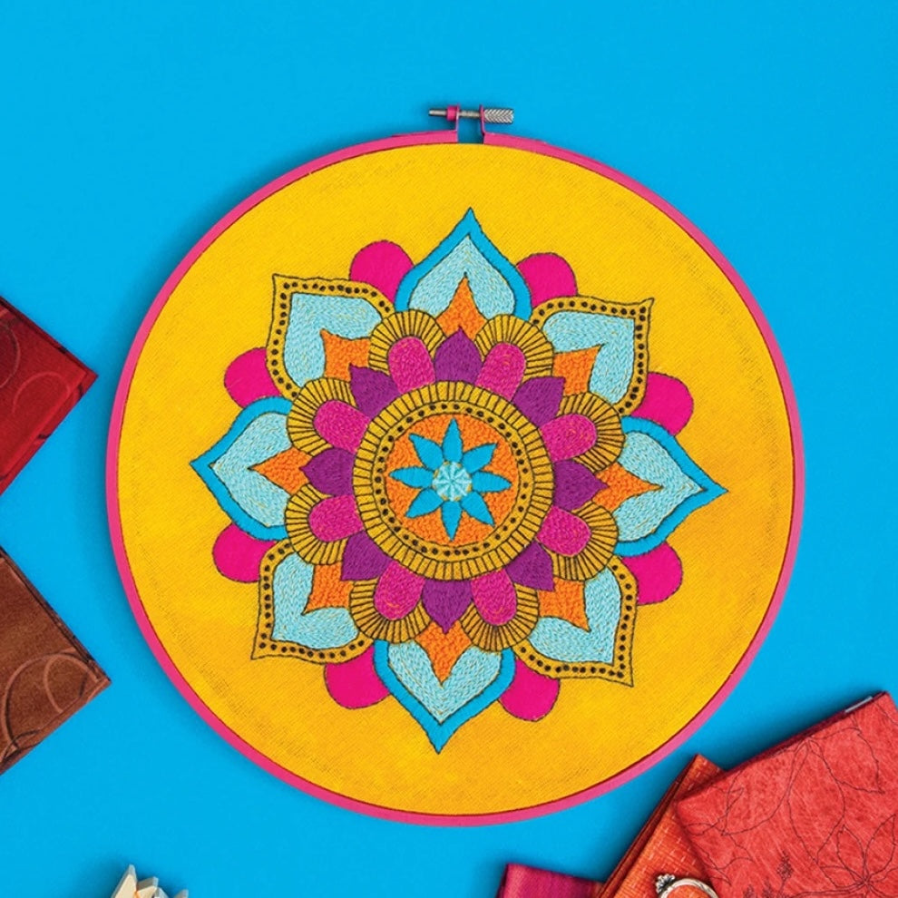 Handy Pocket Guide - Crewel Embroidery by Jo Avery