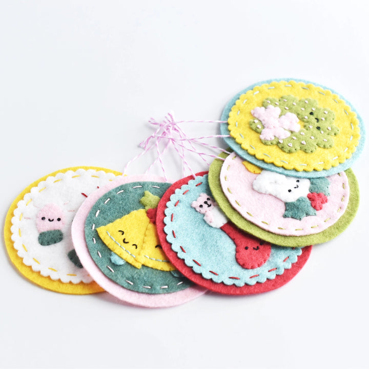 Haul Out the Holly Ornament Kit