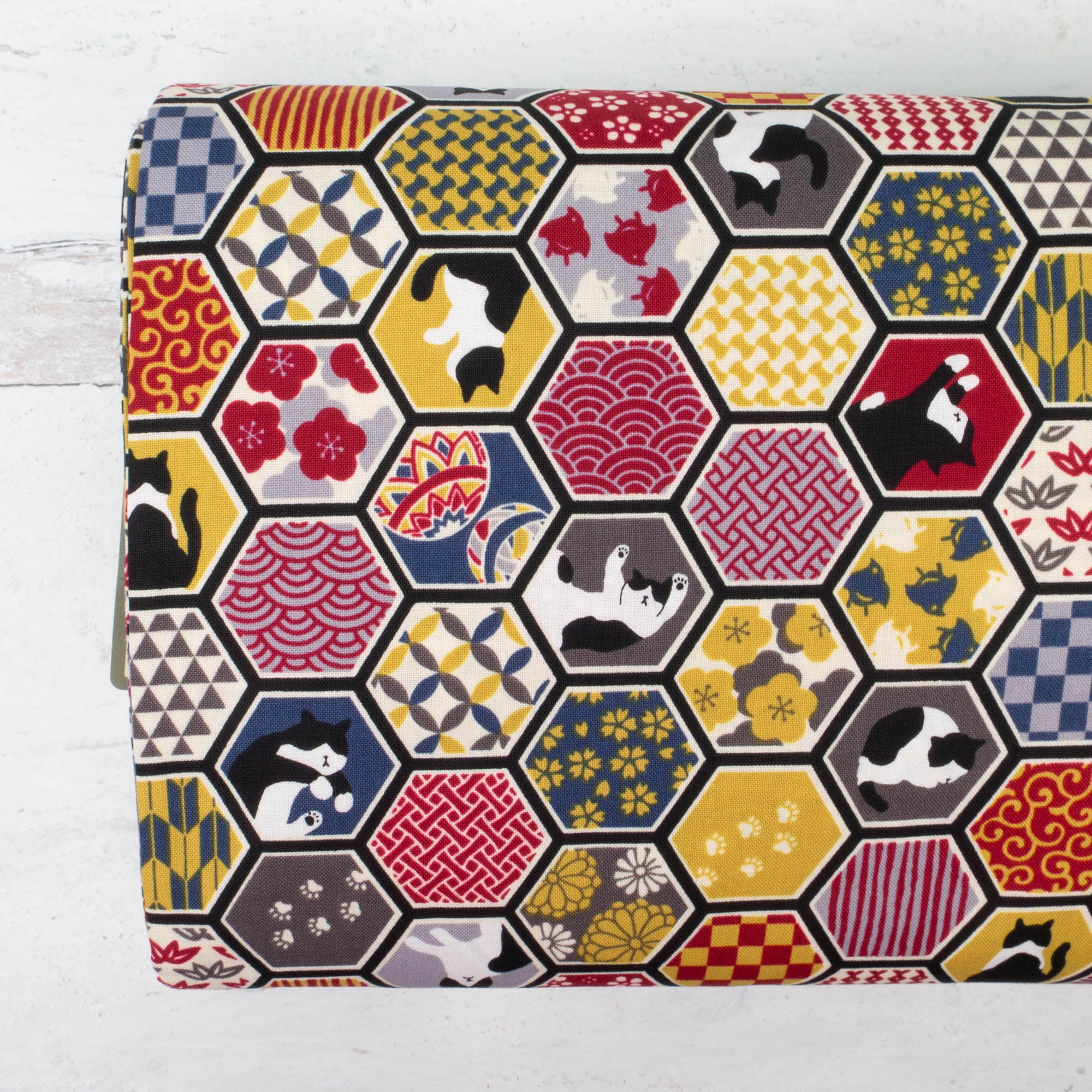 しお様 ꕤ︎︎ꕤ︎︎ オーダーページ Japanese Cotton Fabric - Japanese Patterns & Cats in Hexies on
