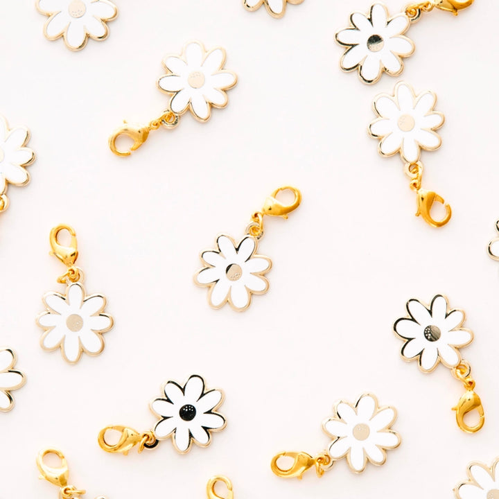Daisy Zipper Charm