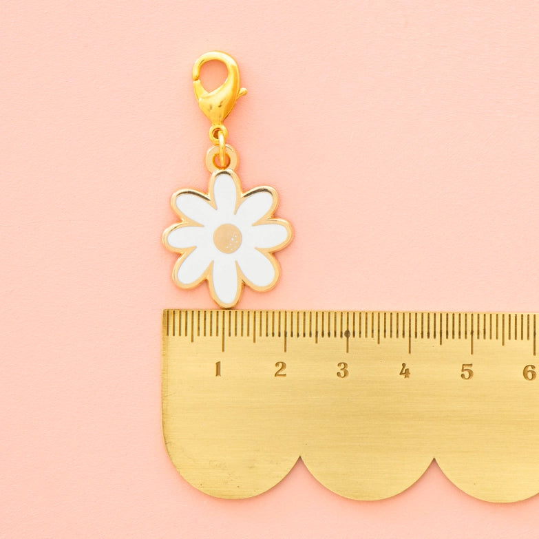 Daisy Zipper Charm