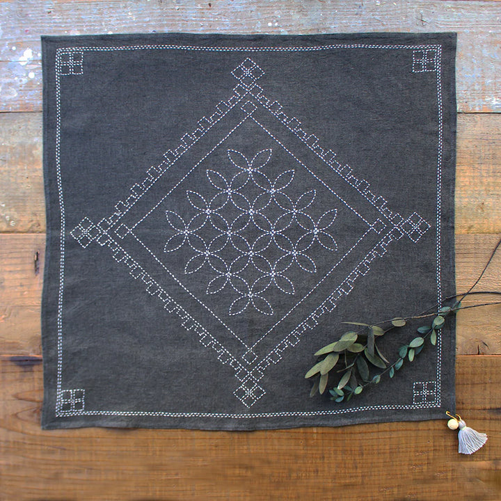 Shippo Tsunagi Linen Cloth Sashiko Kit