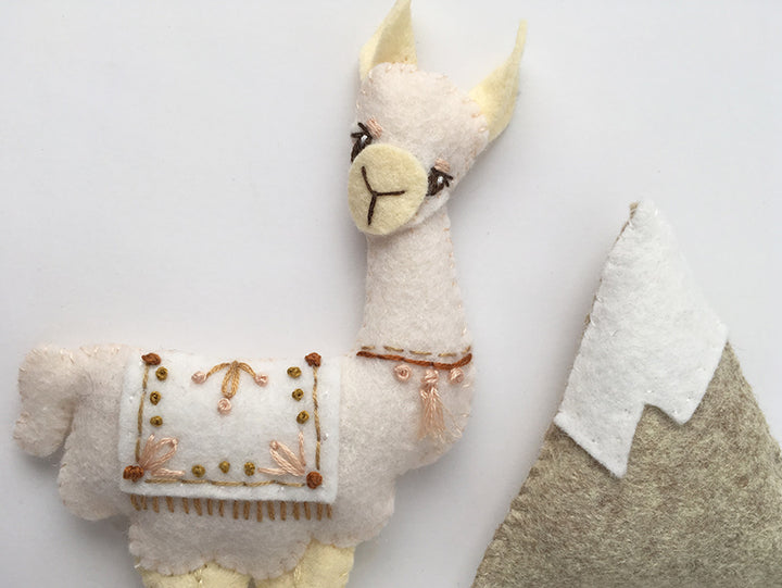 PDF Pattern - Llamas Wool Felt Embroidery Pattern