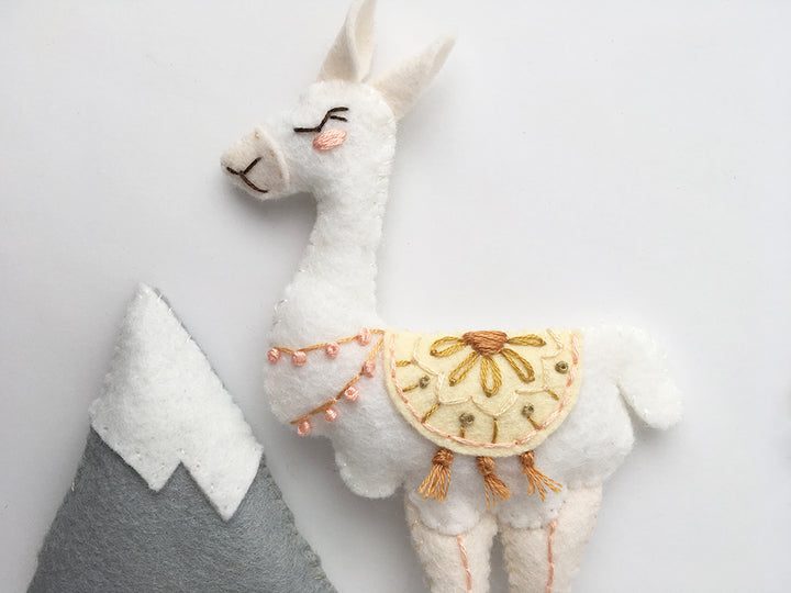 PDF Pattern - Llamas Wool Felt Embroidery Pattern