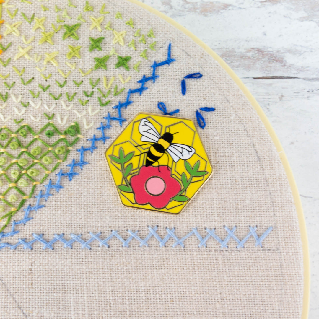 Bee Enamel Needle Minder