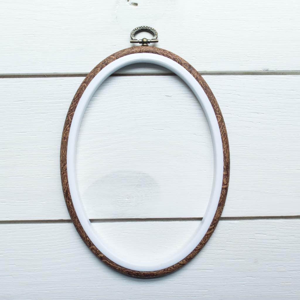 Faux Wood Embroidery Hoop - 6.5 Oval