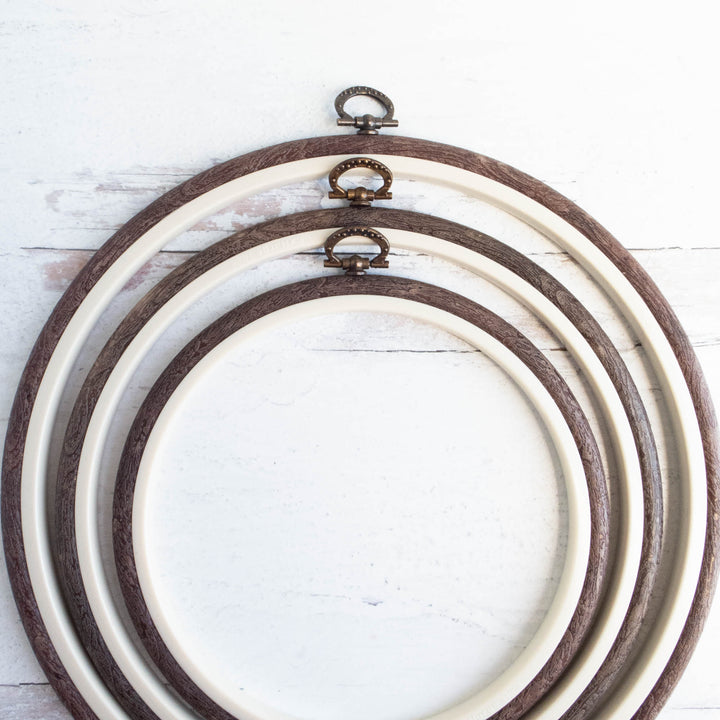 Brown Wood Grain Flexi-Hoops - Round