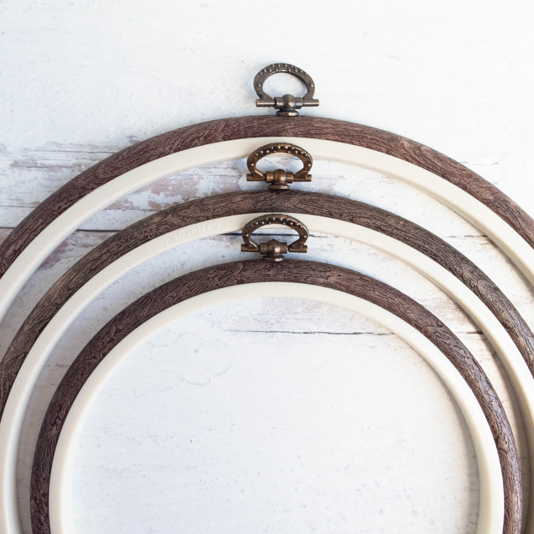 Brown Wood Grain Flexi-Hoops - Round