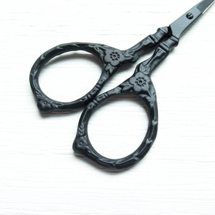 Black Matte Tudor Rose Embroidery Scissors Scissors - Snuggly Monkey