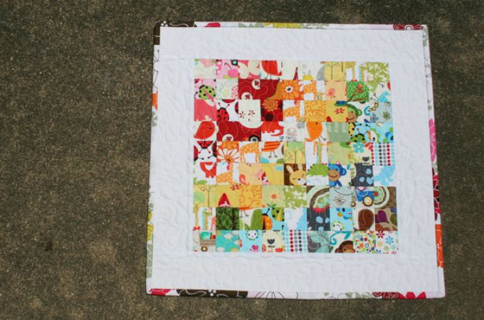 Postage Stamp Mini Quilt :: Easy Piecing Method