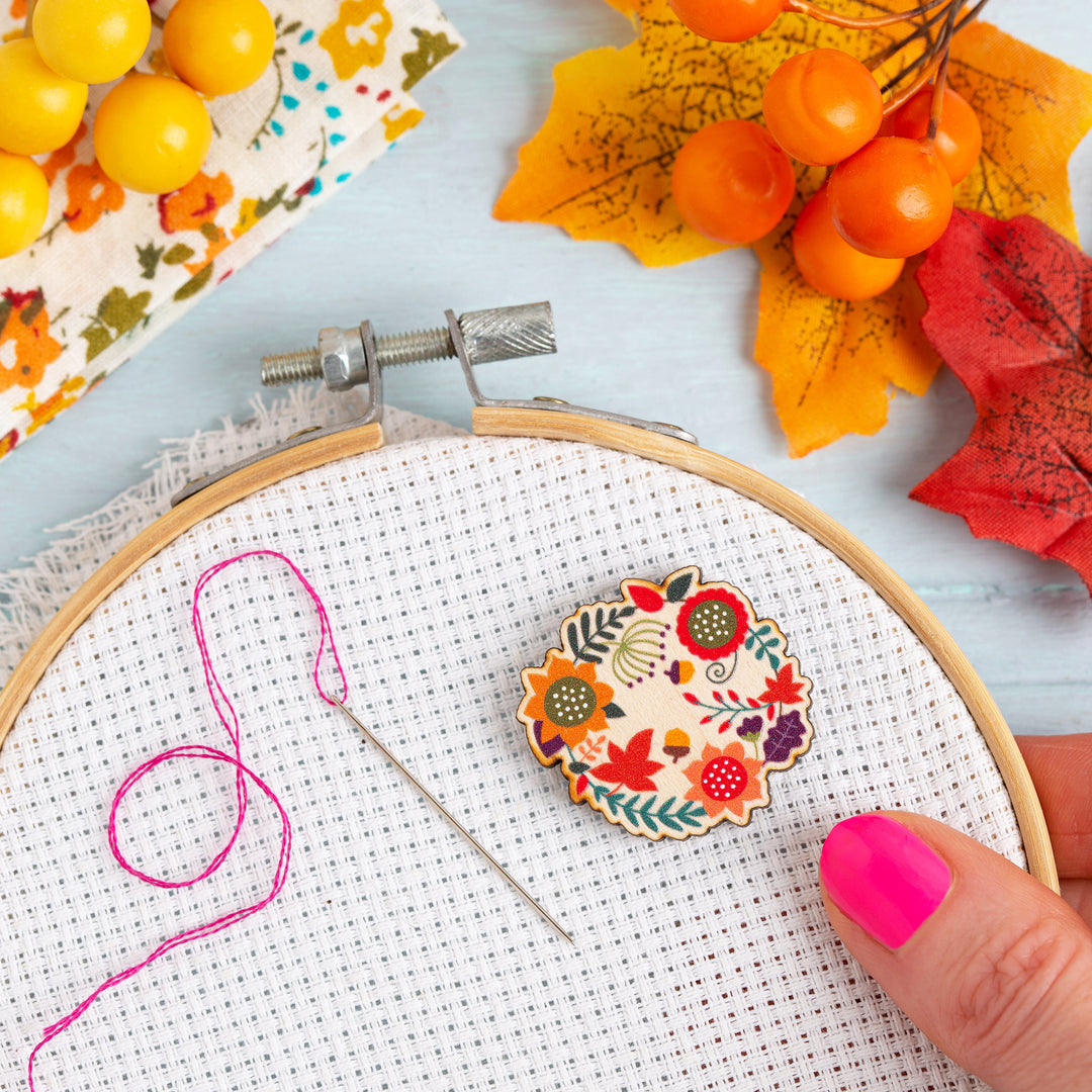 Autumn Leaves Wooden Needle Minder