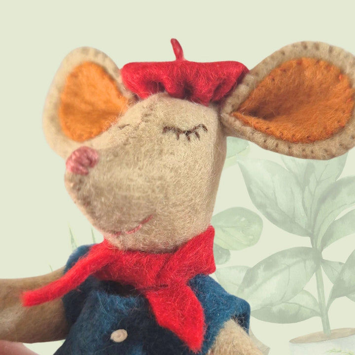 Little Mouse in Paris Wool Felt Embroidery Kit