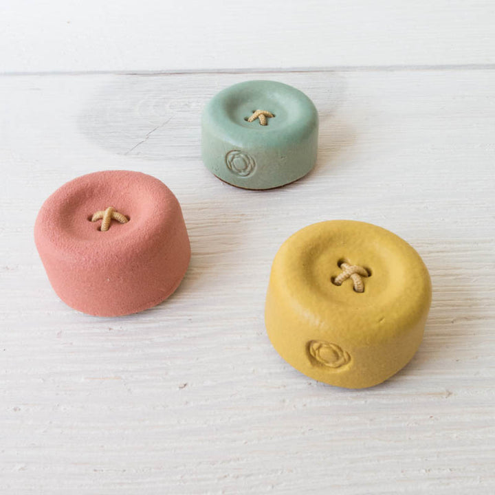 Shigaraki Ware Button Magnetic Needle Rest