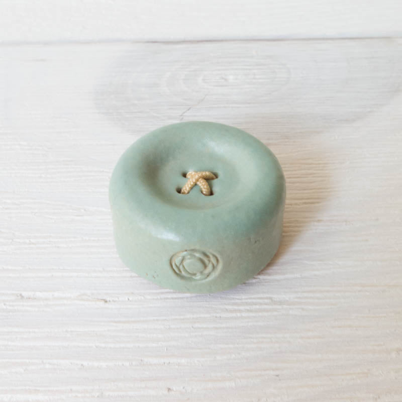 Shigaraki Ware Button Magnetic Needle Rest