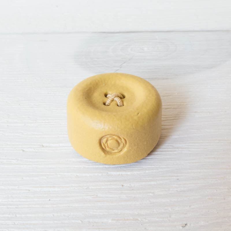 Shigaraki Ware Button Magnetic Needle Rest