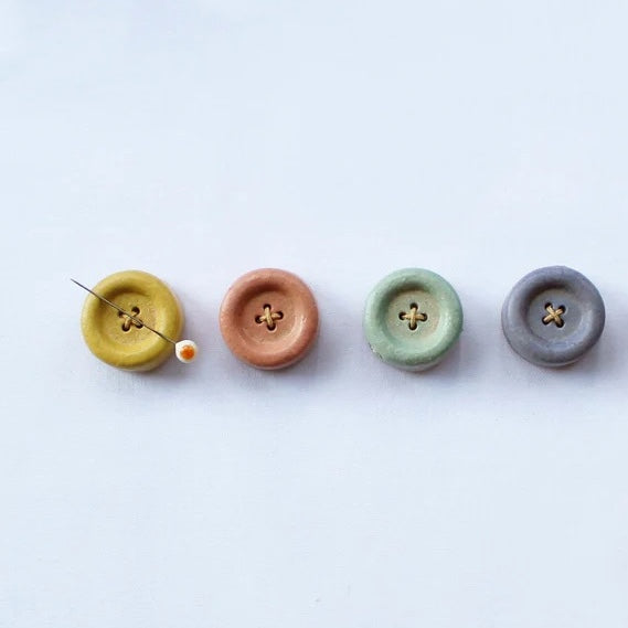 Shigaraki Ware Button Magnetic Needle Rest