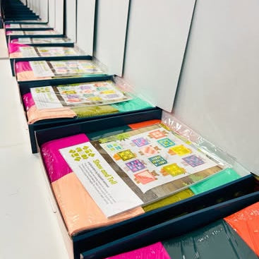 Elizabeth Hartman's Show & Tell Quilt Kit