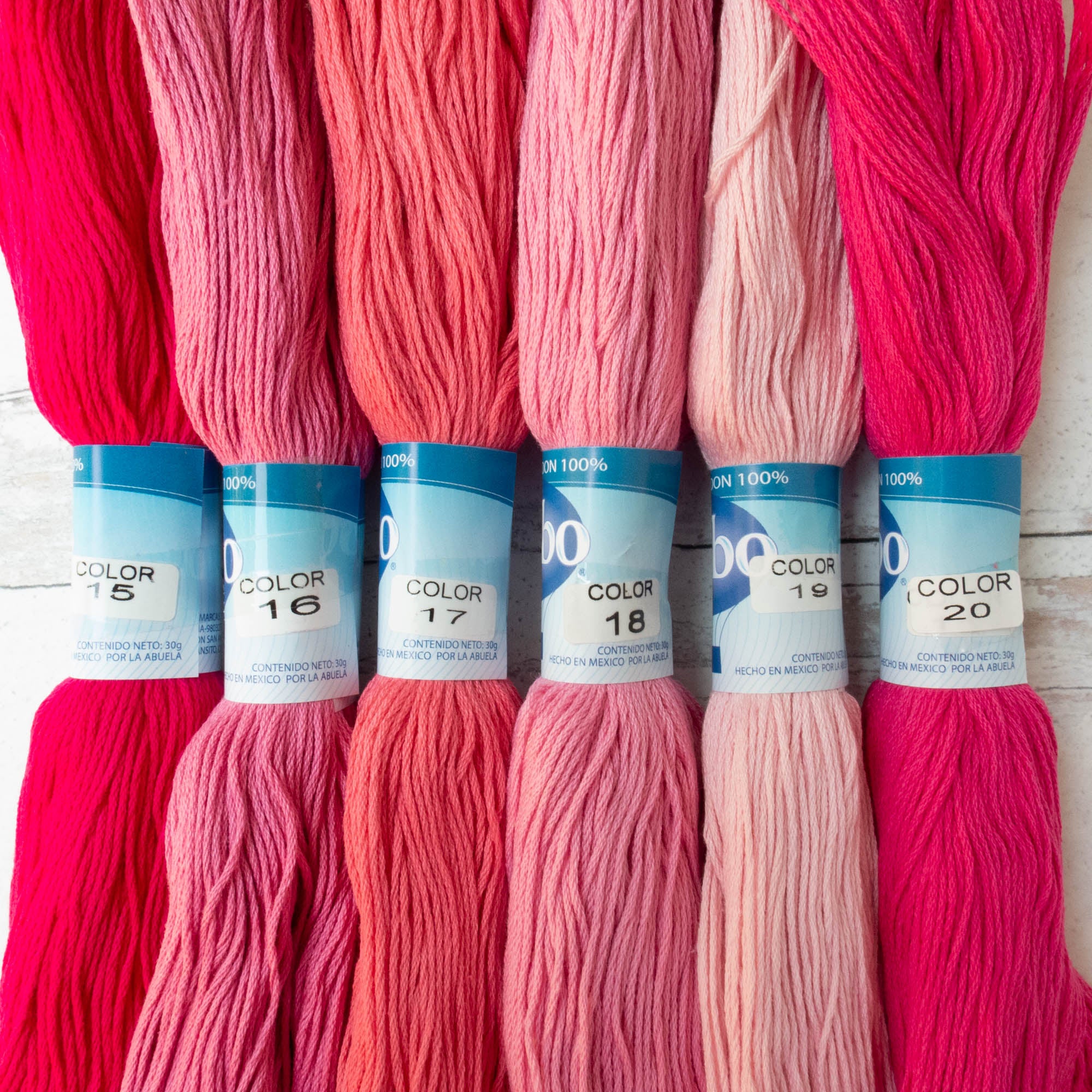 Hilo Vela El Globo Embroidery Thread - Pinks – Snuggly Monkey