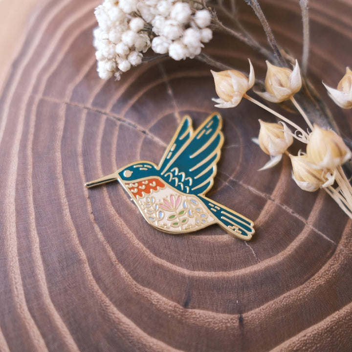 Magnetic Enamel Needle Minder - Hummingbird