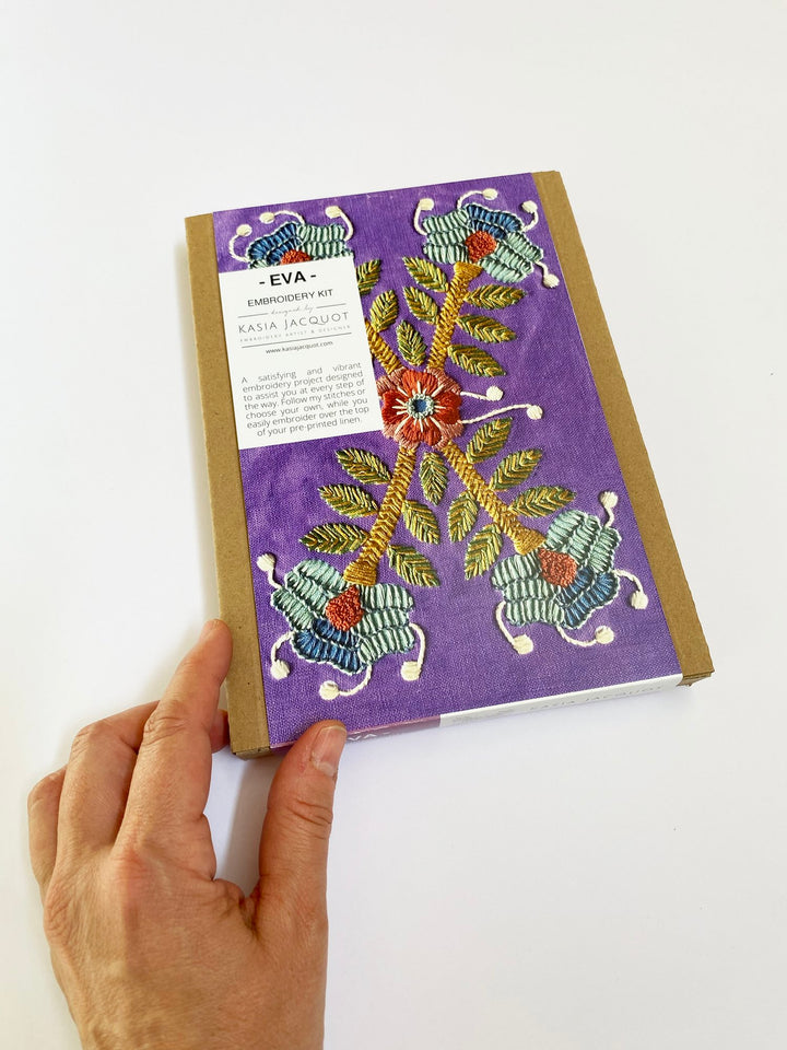 Modern Embroidery Kit - Eva