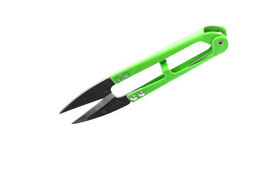LDH Thread Snips with bright green handles feature sharp, precise blades designed for clean cutting in embroidery, cross stitch, and other modern needlework projects.