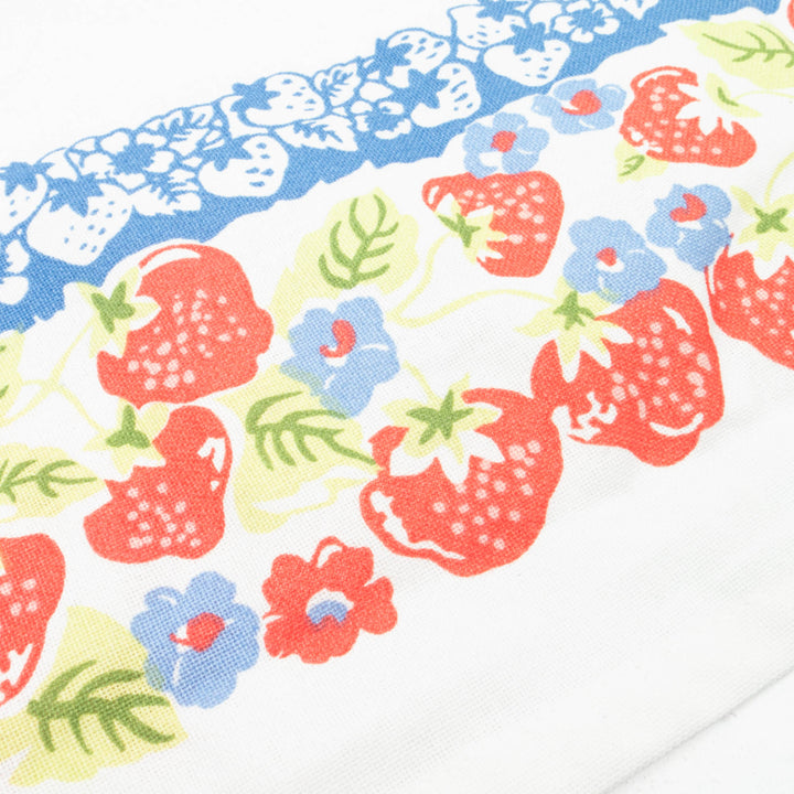 16 inch Cotton Toweling - Rosie Strawberries (MD920323)