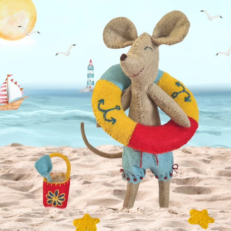 Little Mouse at the Seaside Wool Felt Embroidery Kit