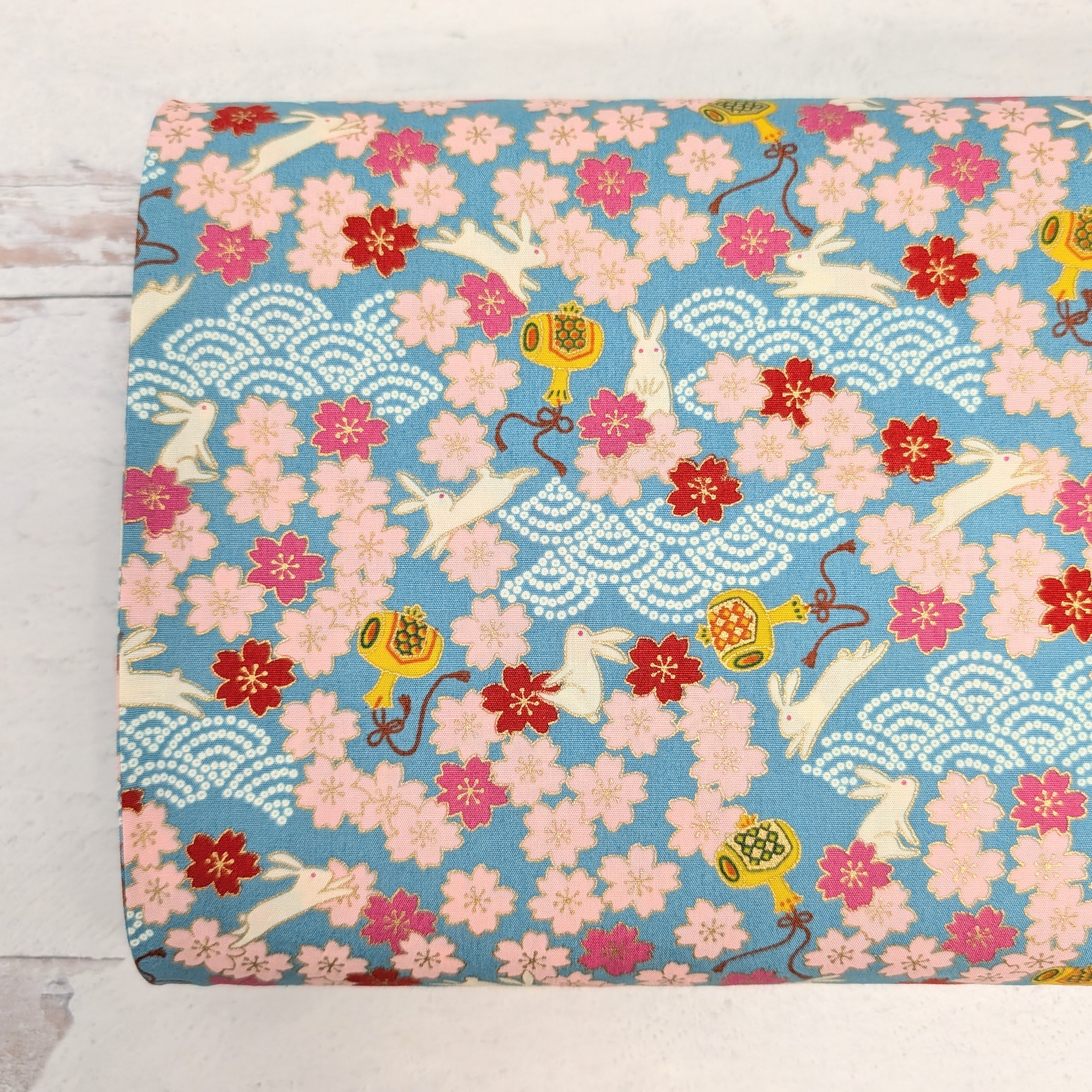 【rakuyukiページ】 cottonhouseaya Japanese Cotton Fabric - Bunnies with Sakura & Waves on Teal (KTS