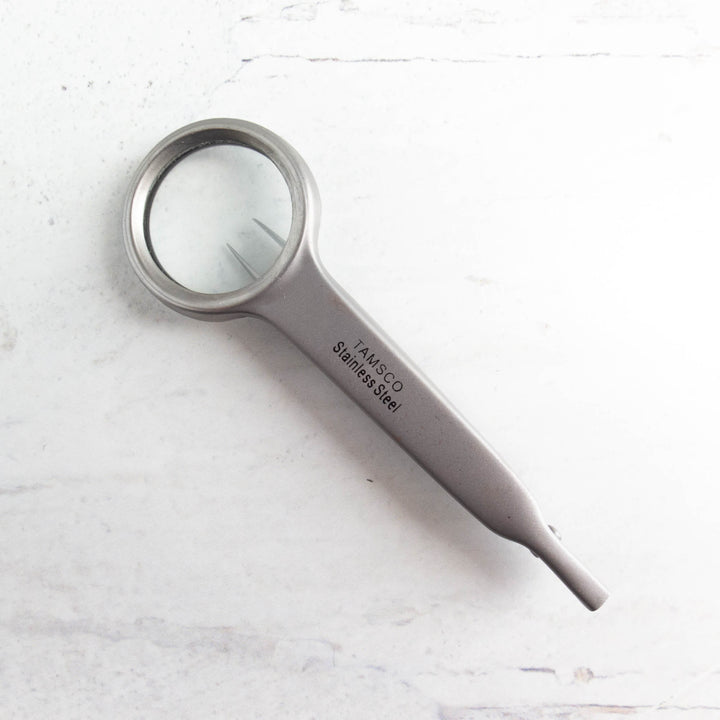 Pointed Tweezers with Magnifying Glass