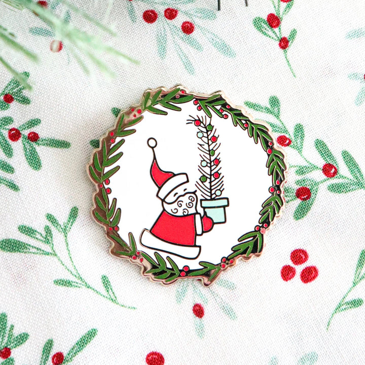 Vintage Santa Enamel Needle Minder