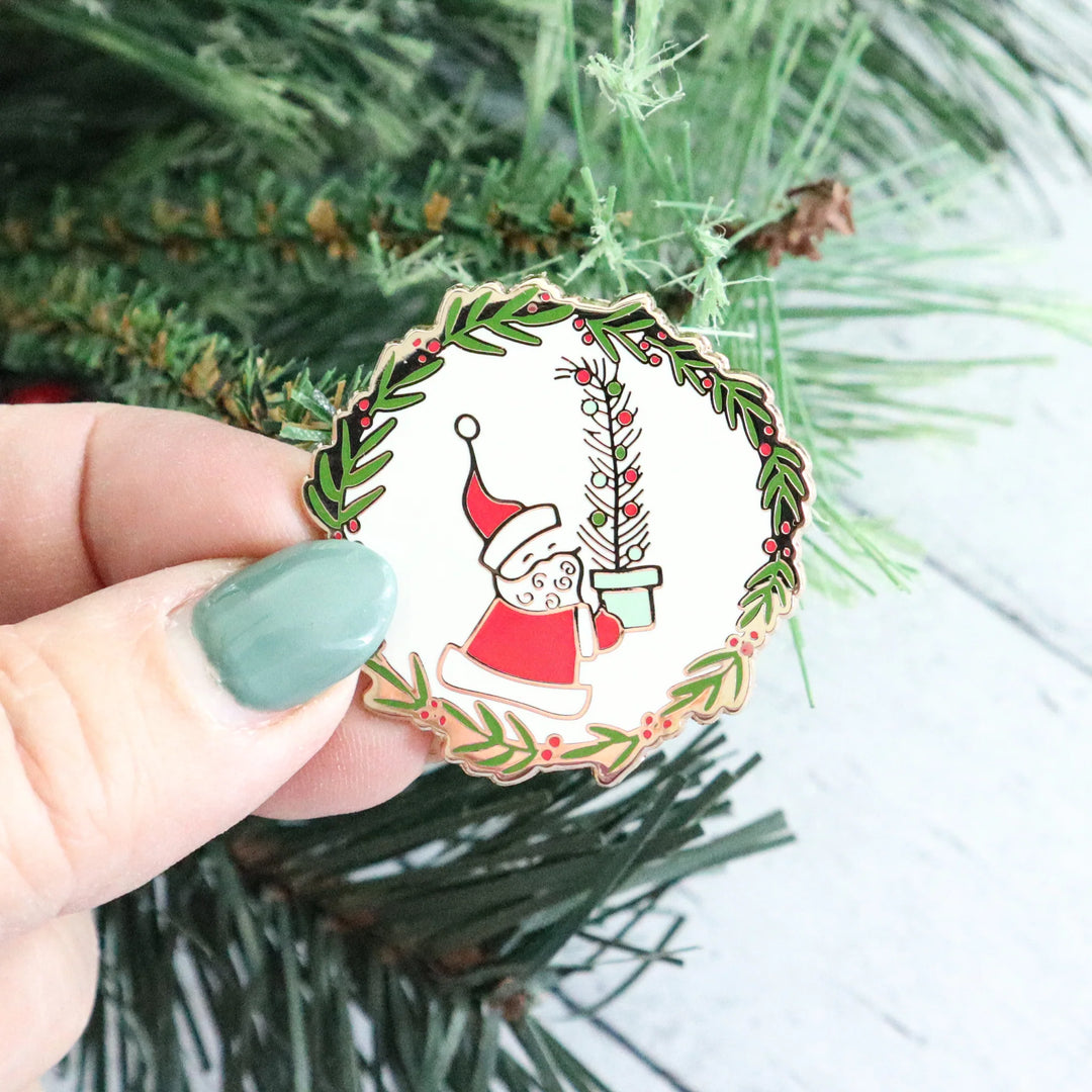 Vintage Santa Enamel Needle Minder