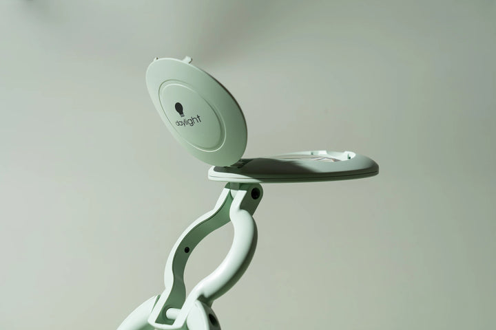 YoYo Travel Magnifier & Light