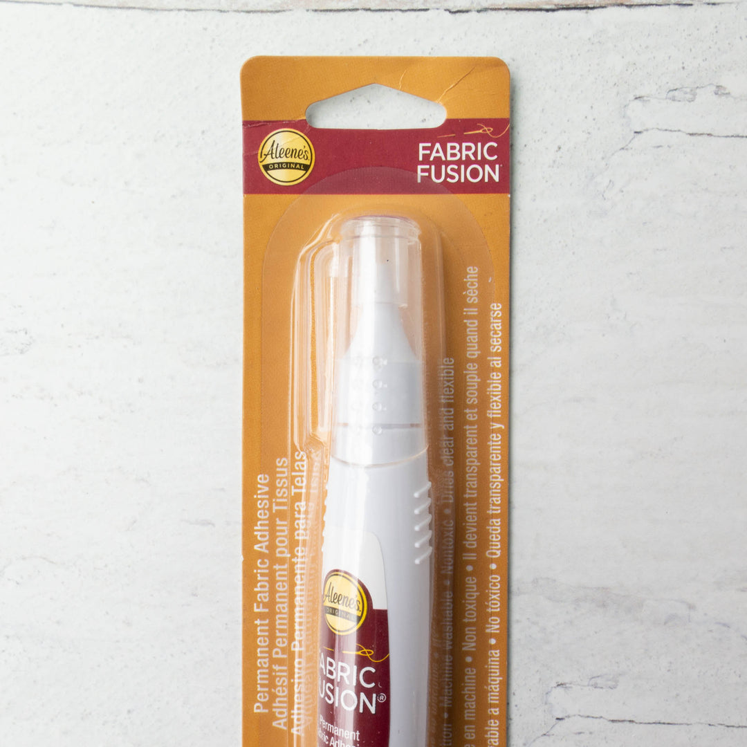 Aleene's Fabric Fusion Permanent Fabric Glue Pen - 017754252197