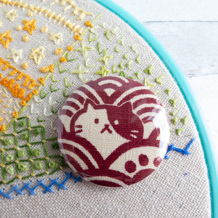 Eye Patch Cat Button Needle Minder