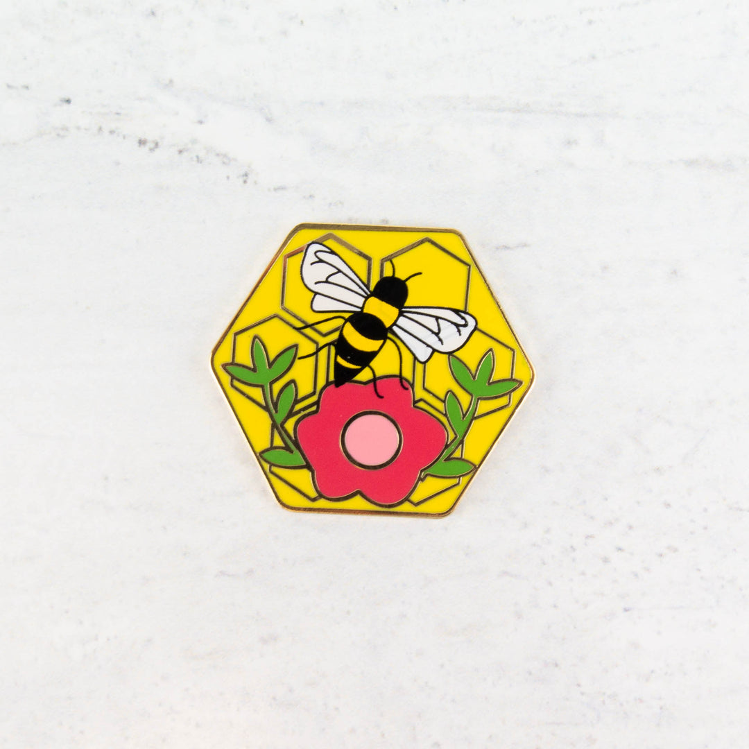 Bee Enamel Needle Minder