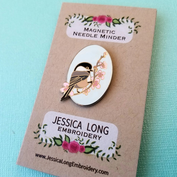 Chickadee Enamel Needle Minder