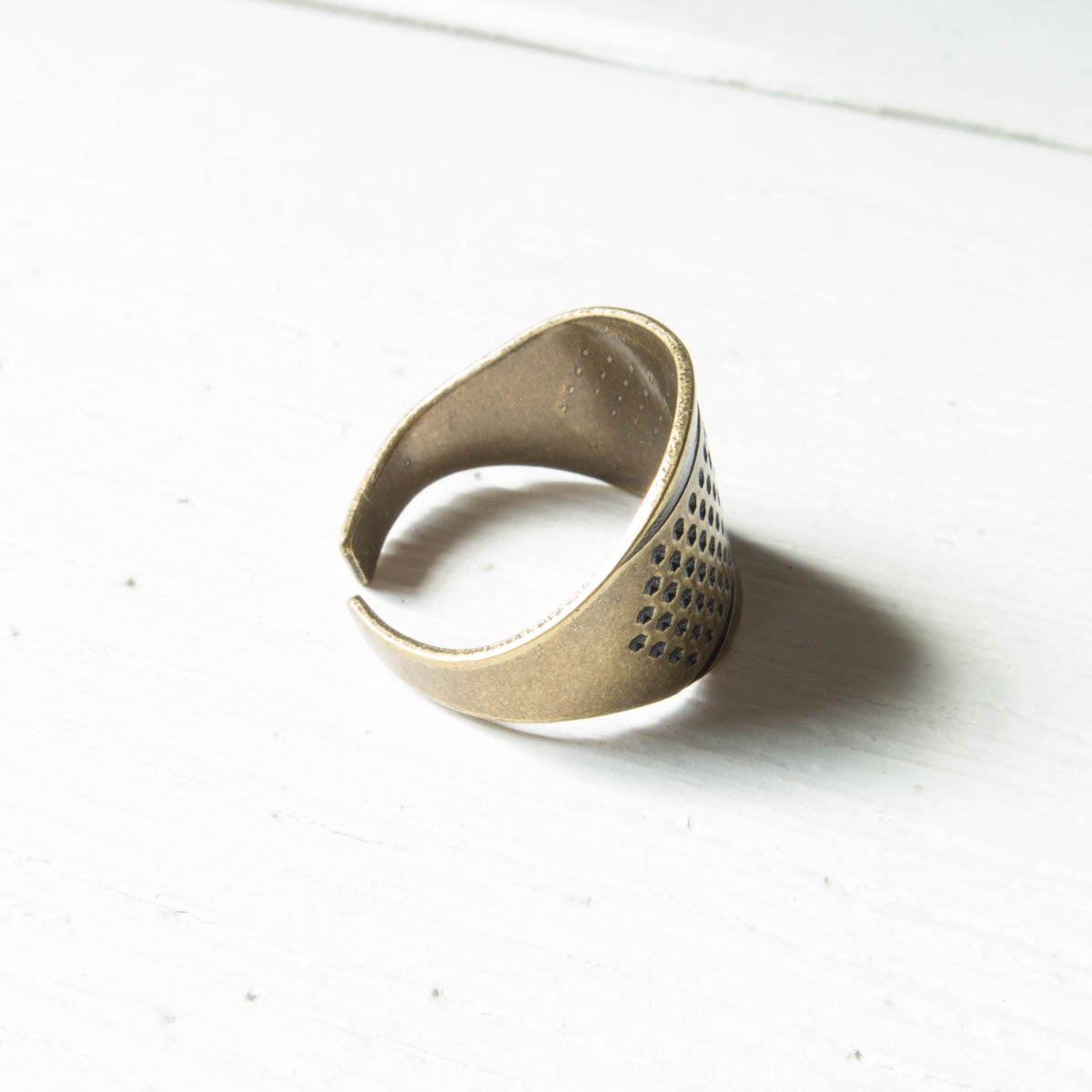 Bronze Adjustable Knuckle Sashiko Thimble – Snuggly Monkey