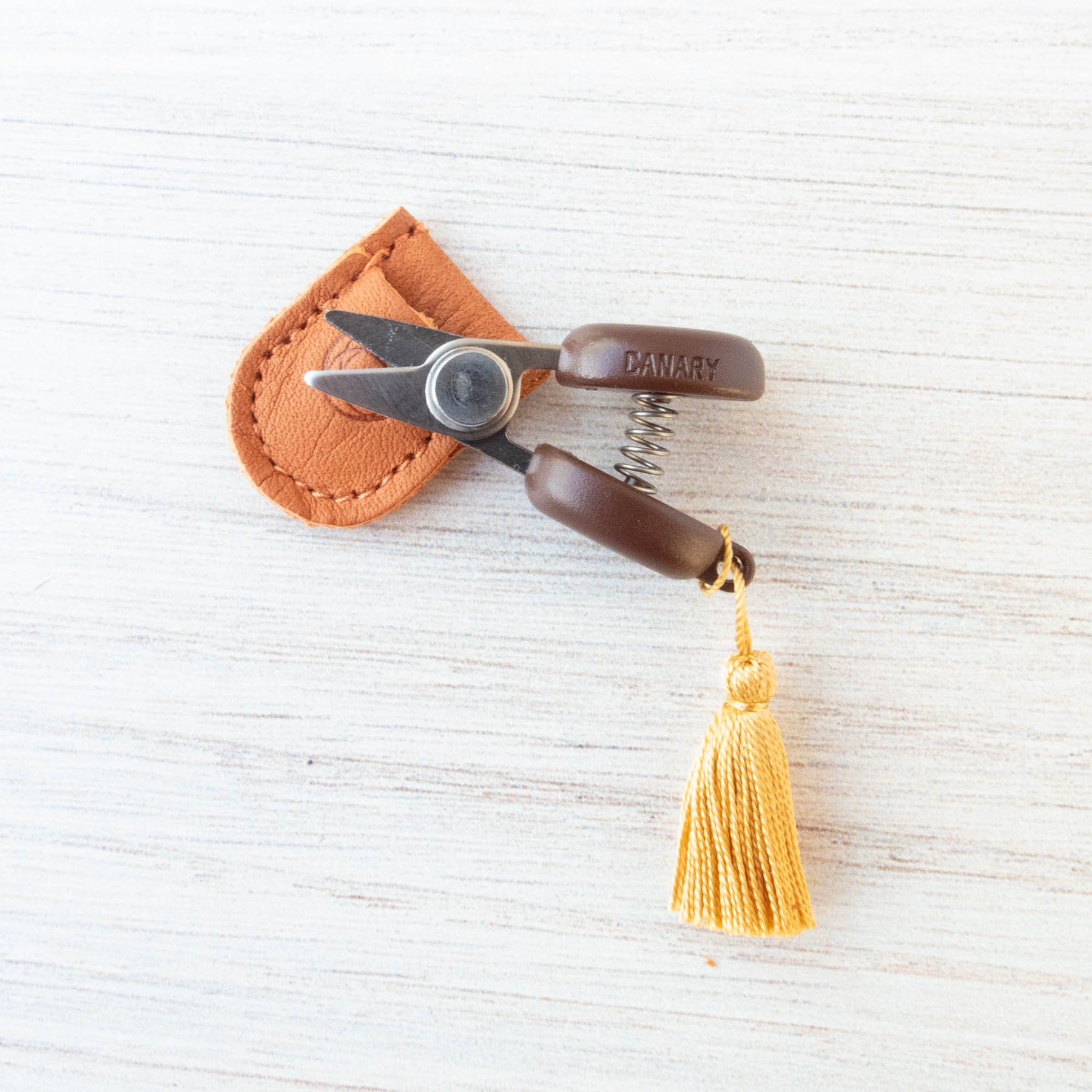 Mini Japanese Thread Snips with Leather Sheath – Snuggly Monkey